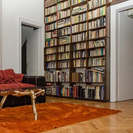Apartment Chic