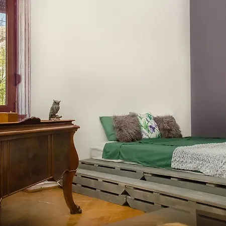 Chic Apartment